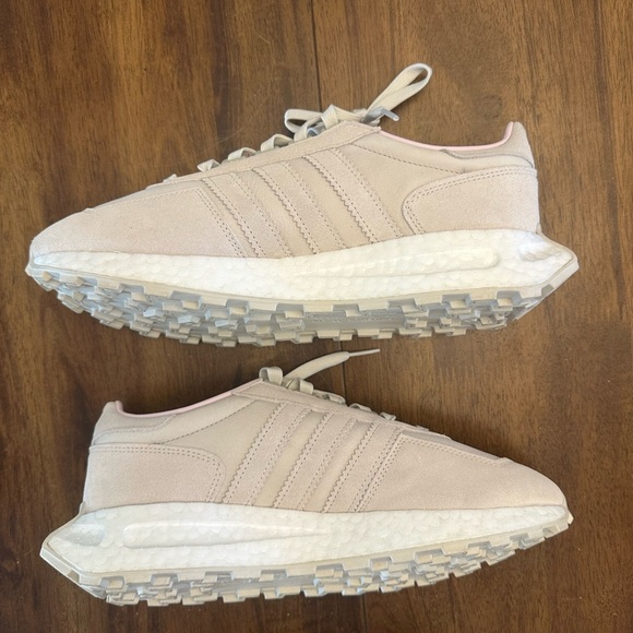 adidas Women’s Size 10 Original Sneakers Retropy Beige White Pink Athletic - Picture 4 of 8